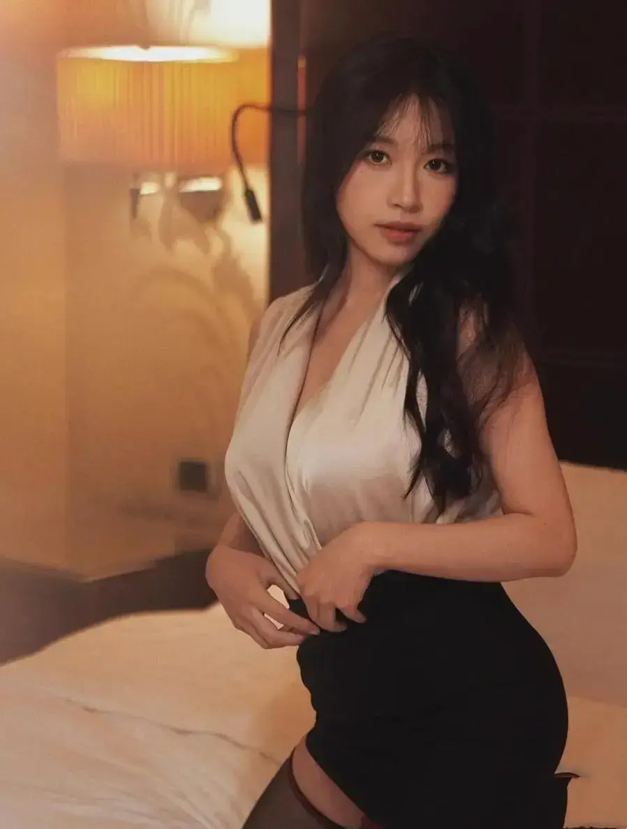 《小凤新婚》全集完整版在线免费放送-苏畅艾熙双人演绎无删减-小凤新婚高清直链秒播放无弹窗-免登录极速秒存