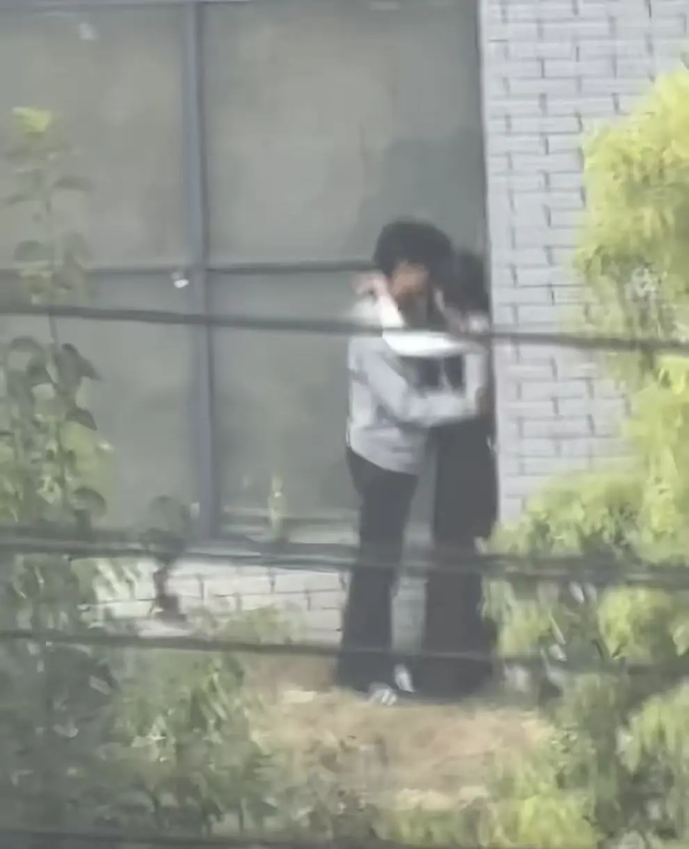 《蚌埠职教园情侣野外视频》资源下载-全网同步高清观看-蚌埠职教园情侣野外视频完整版免费鉴赏-事件全过程完整呈现